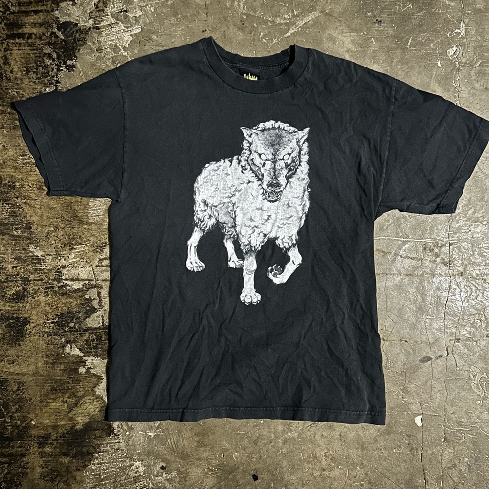 LARGE 2000s vintage graphic wolf tee